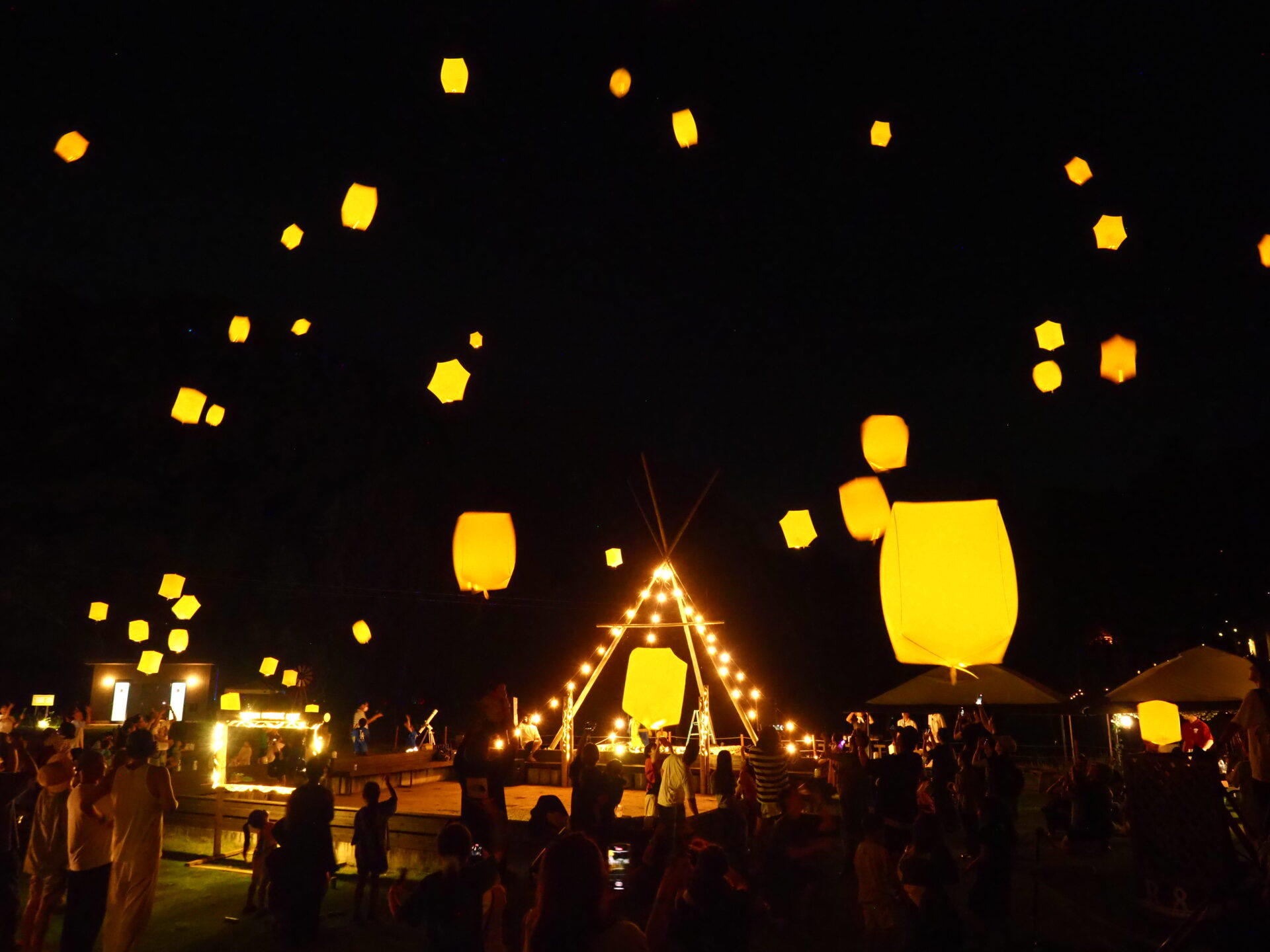 【プレスリリース】【11/23（日）】ボジョレー・ヌーヴォー解禁を祝う一夜。農園リゾートTHE FARMでワイン4種飲み比べ＆JAZZ生演奏「WINE JAZZ NIGHT 2025」開催